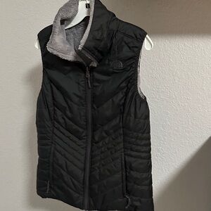 The North Face Women's Black and Gray Quilted Vest